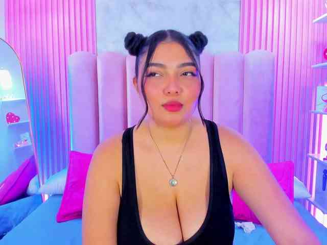 ArianaRougee ArianaRougee