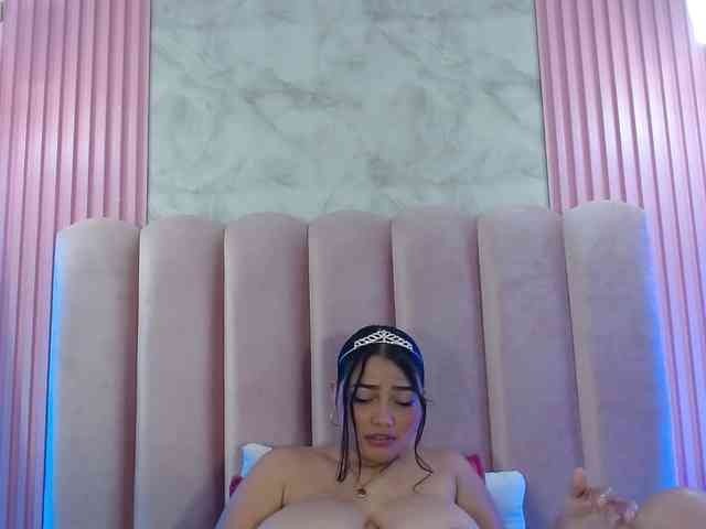 ArianaRougee webcam