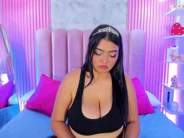ArianaRougee webcam