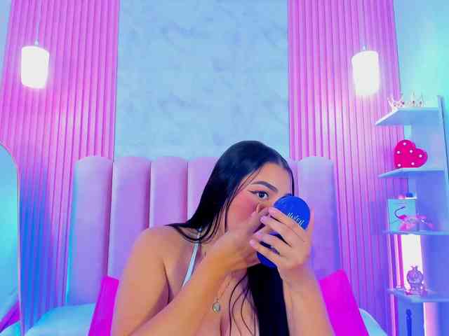 ArianaRougee webcam