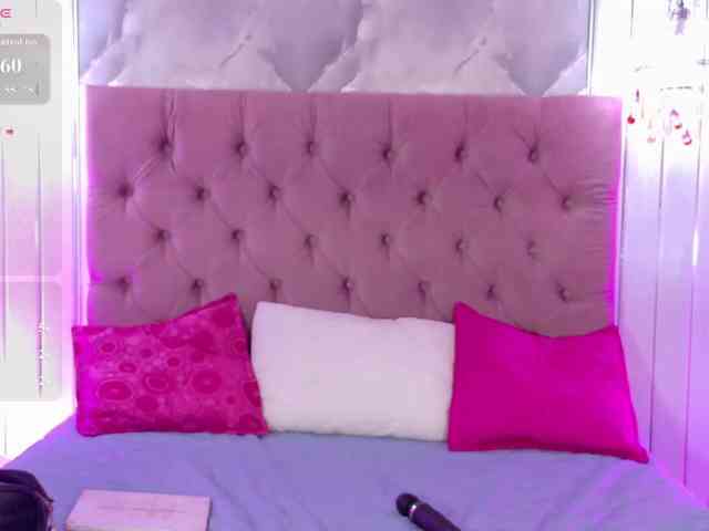 ArianaRougee webcam