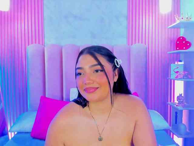 ArianaRougee webcam