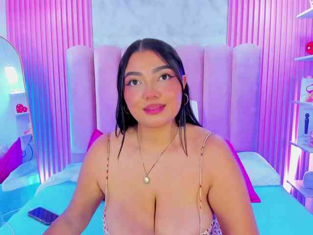 ArianaRougee webcam