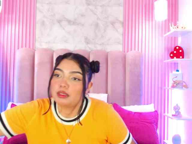 ArianaRougee webcam