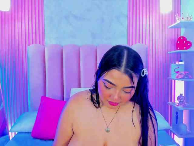 ArianaRougee webcam