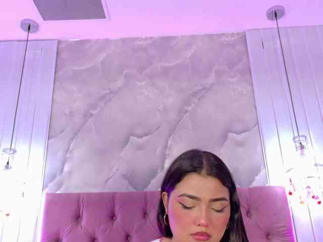 ArianaRougee ArianaRougee