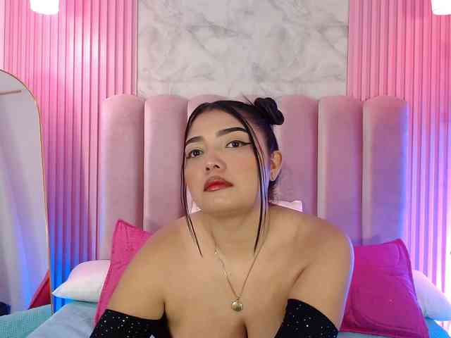 ArianaRougee webcam
