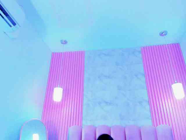 ArianaRougee ArianaRougee