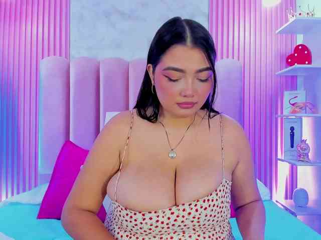 ArianaRougee webcam