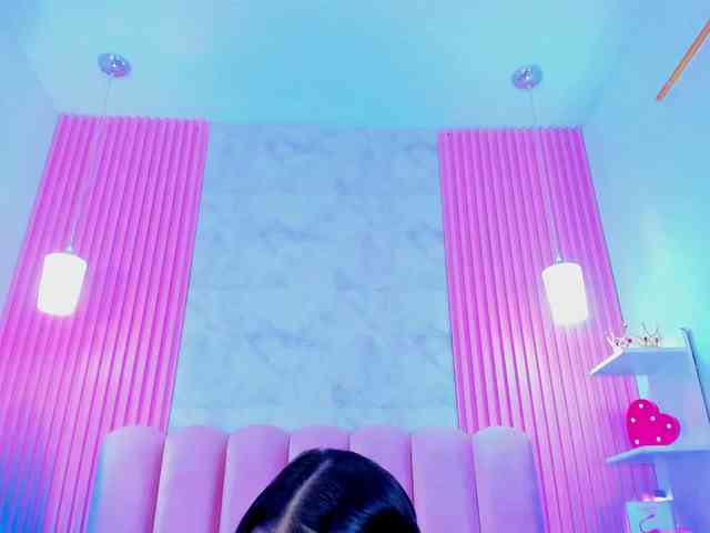 ArianaRougee webcam