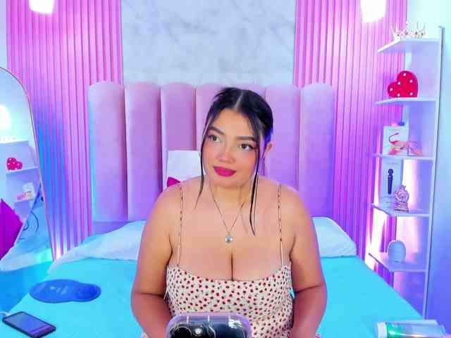 ArianaRougee webcam