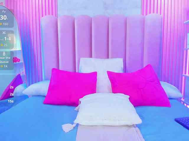 ArianaRougee webcam
