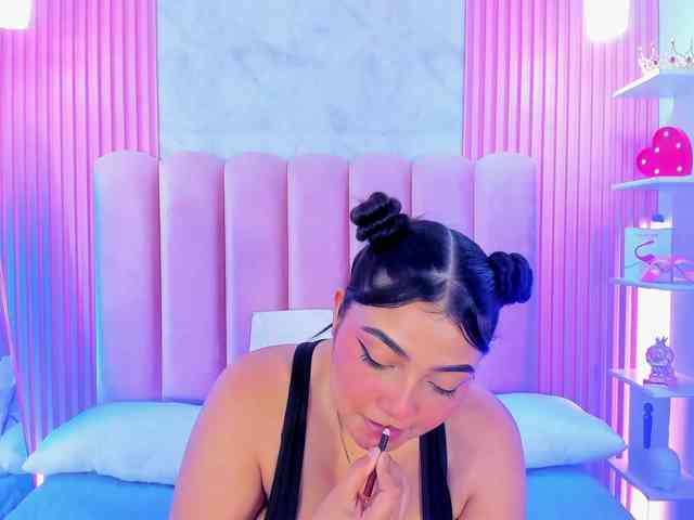 ArianaRougee webcam