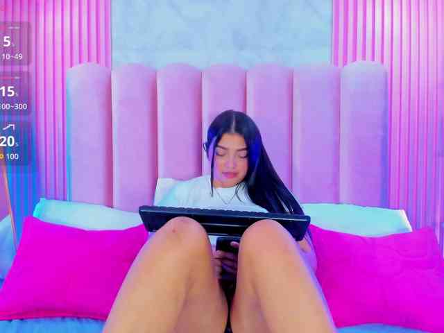Model: ArianaRougee