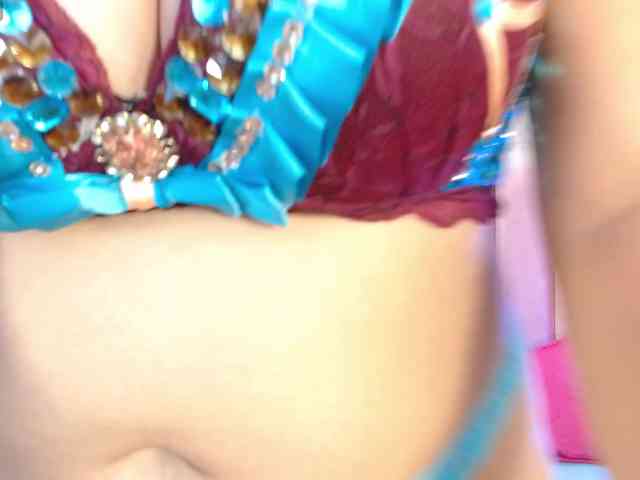 ArianaRougee webcam