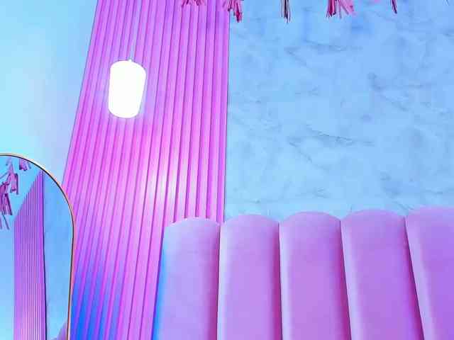 ArianaRougee ArianaRougee