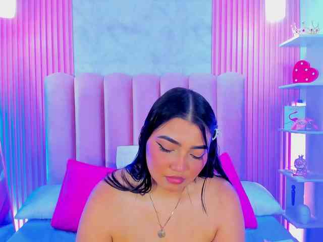 ArianaRougee webcam