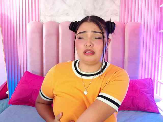 ArianaRougee webcam