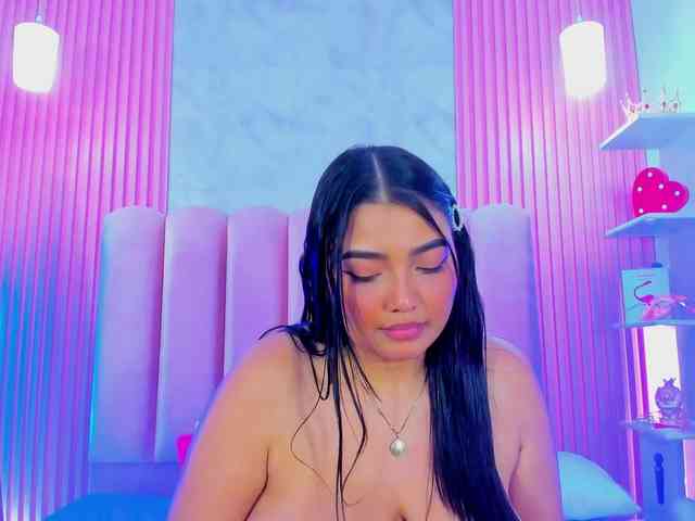 ArianaRougee webcam