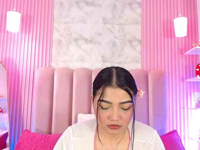ArianaRougee webcam