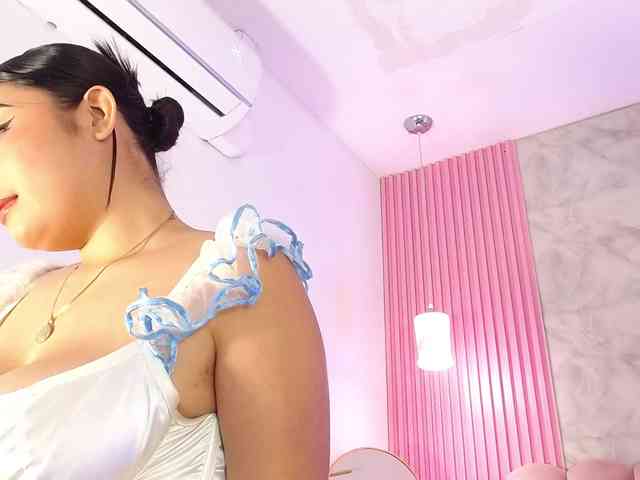 ArianaRougee webcam