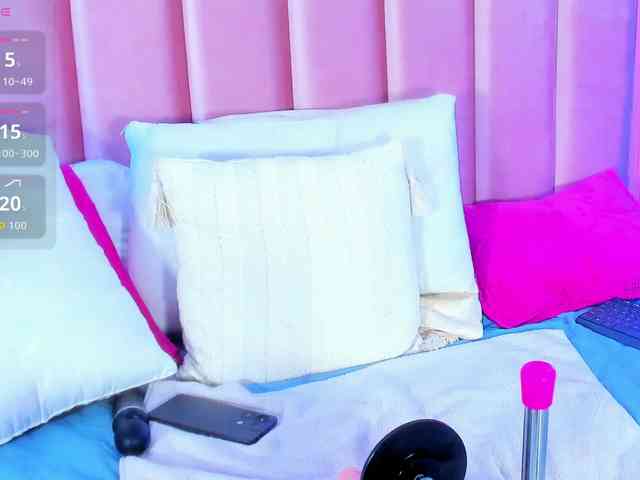 ArianaRougee webcam