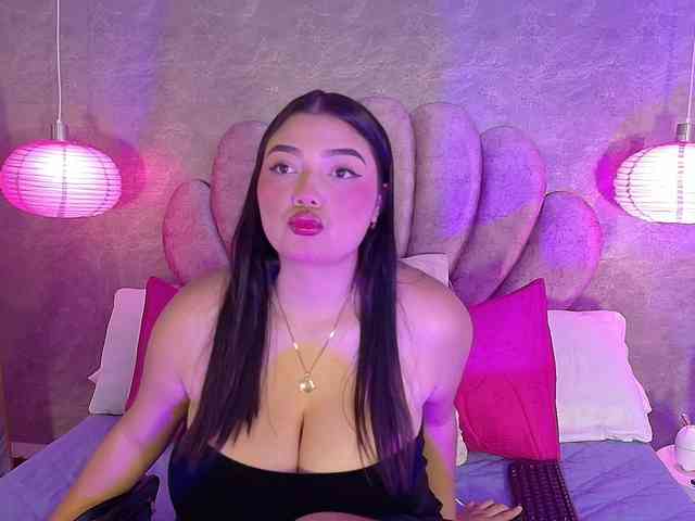 ArianaRougee webcam