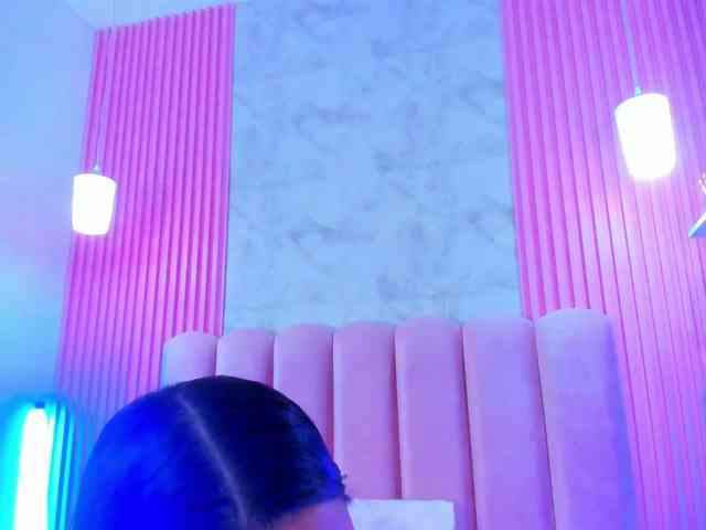ArianaRougee webcam