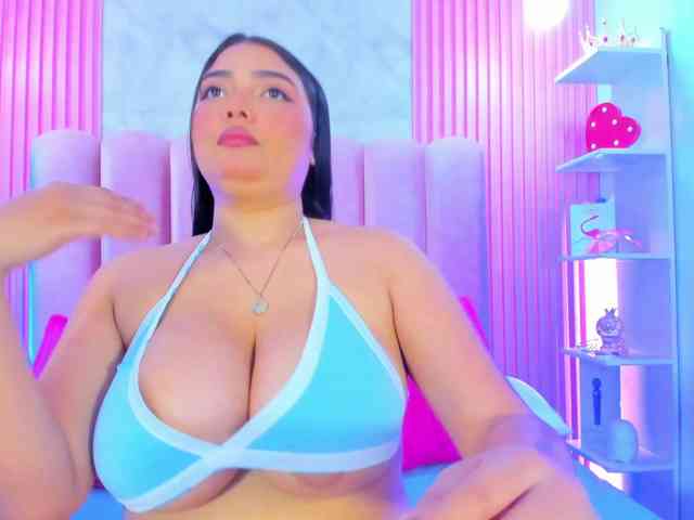 ArianaRougee ArianaRougee