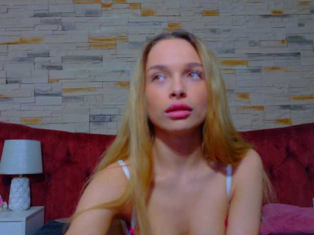 LannaSkyy's BongaCams show and profile