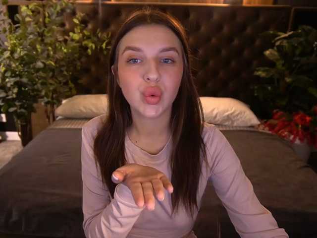 MilaniaCartie live cam on BongaCams