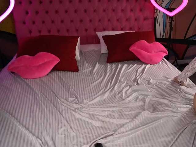MilaniaCartie live cam on BongaCams
