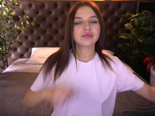 MilaniaCartie live cam on BongaCams