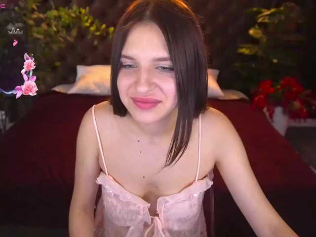 MilaniaCartie live cam on BongaCams