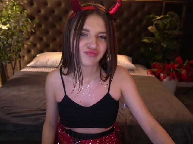 MilaniaCartie live cam on BongaCams
