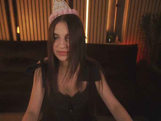 MilaniaCartie live cam on BongaCams