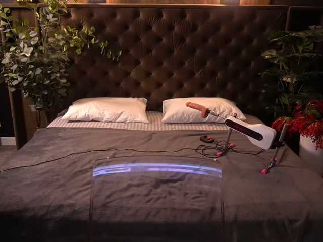MilaniaCartie live cam on BongaCams