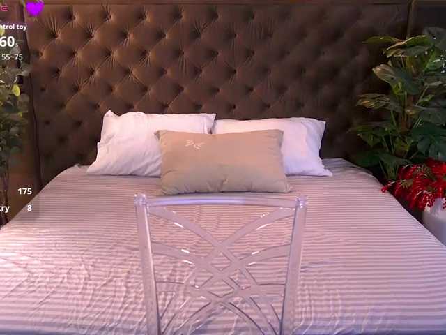MilaniaCartie live cam on BongaCams