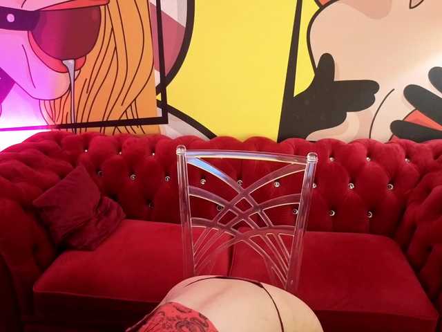 MilaniaCartie live cam on BongaCams