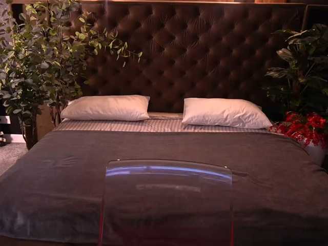 MilaniaCartie live cam on BongaCams