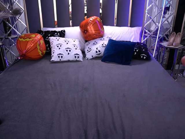 MilaniaCartie live cam on BongaCams