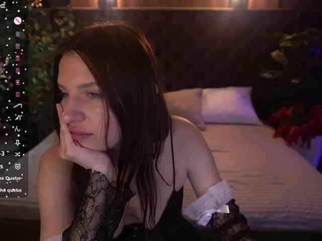 MilaniaCartie webcam