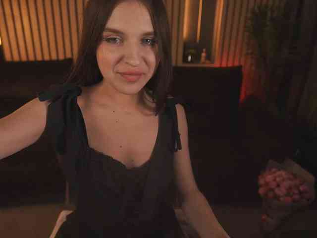 MilaniaCartie webcam