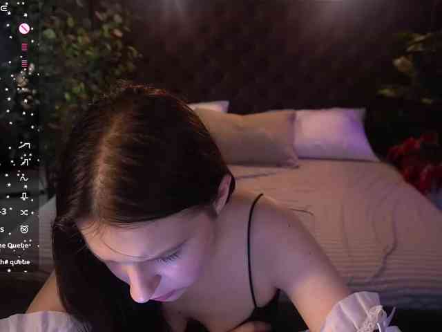 MilaniaCartie webcam