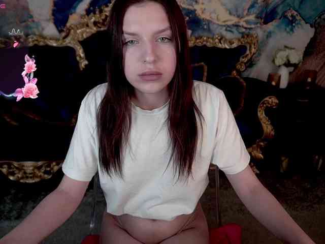 MilaniaCartie webcam