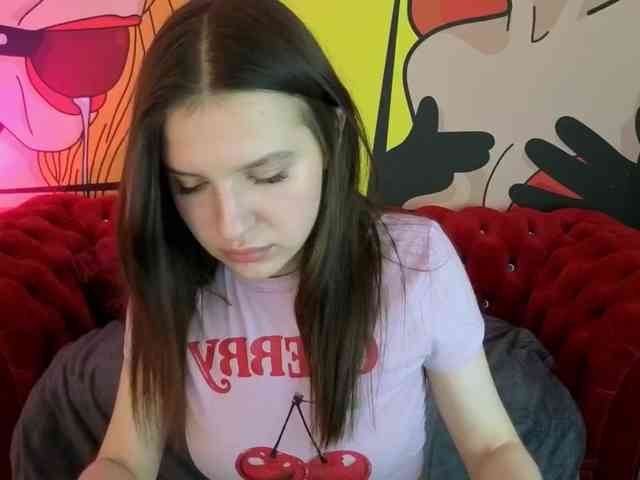 MilaniaCartie webcam