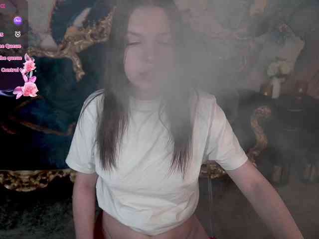 MilaniaCartie webcam
