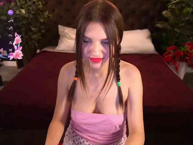 MilaniaCartie webcam