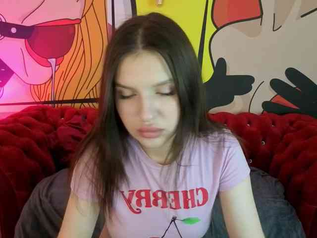 MilaniaCartie webcam