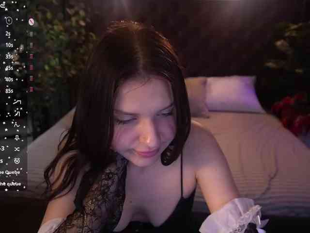 MilaniaCartie webcam